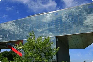 写真:秋田ふるさと村(秋田県立近代美術館、ワンダーキャッスル〈アスレチック〉、星空探検館スペーシア〈プラネタリウム〉)