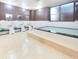 写真:男女別の大浴場「セレクトの湯」