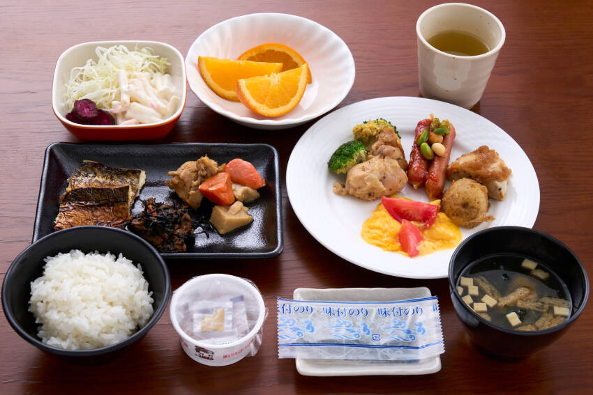 朝食