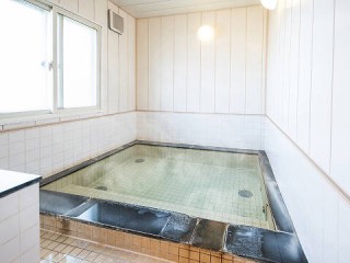 写真:館内に男性大浴場