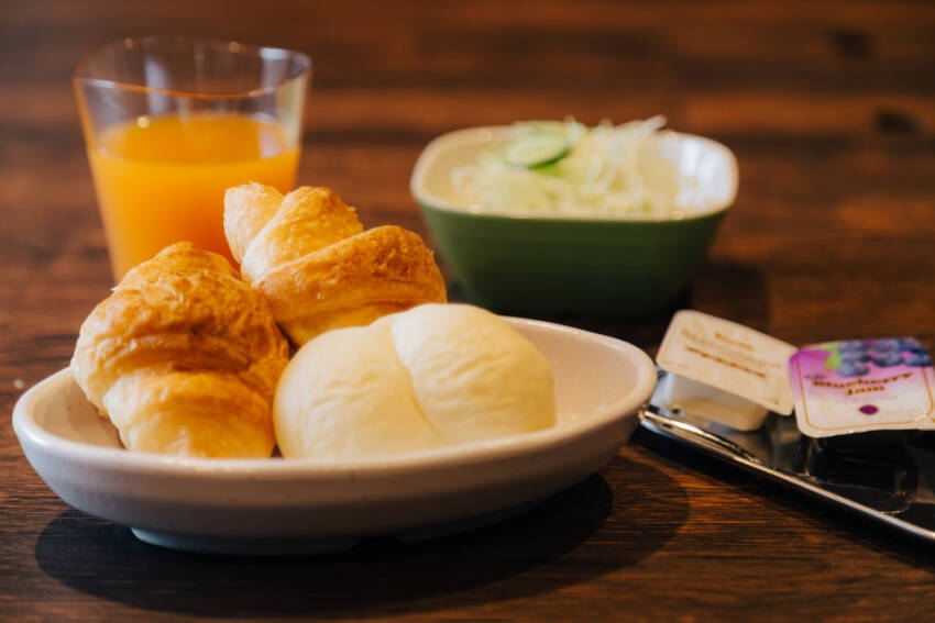朝食