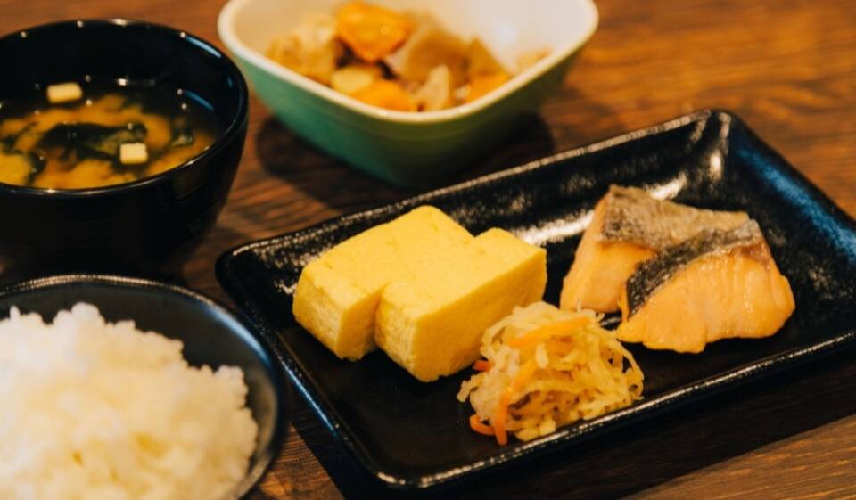 朝食