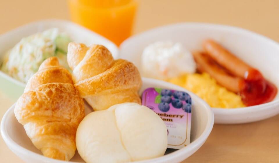 朝食