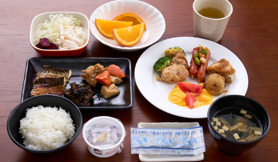 朝食